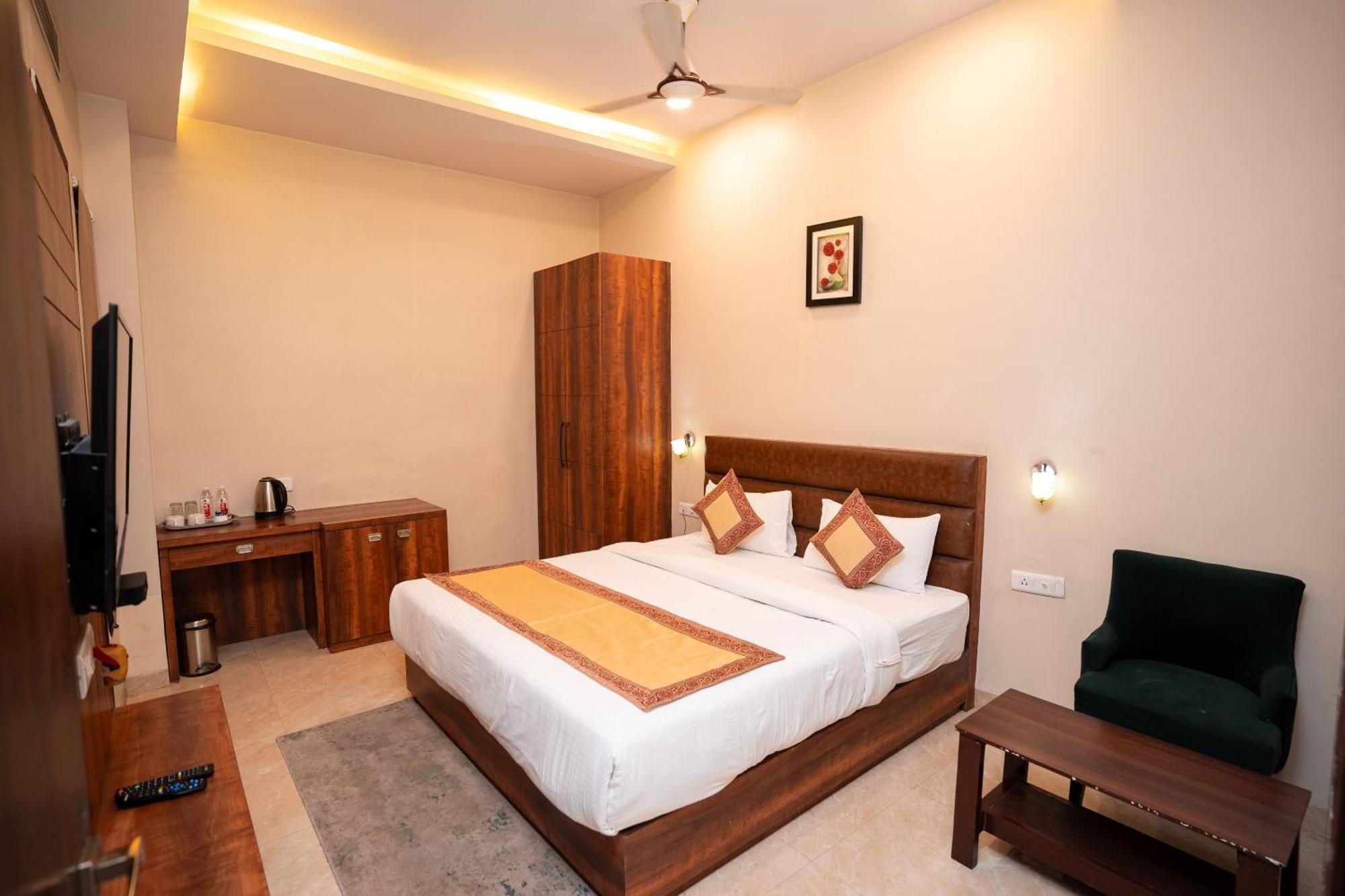 Radiance Courtyard Bed & Breakfast *